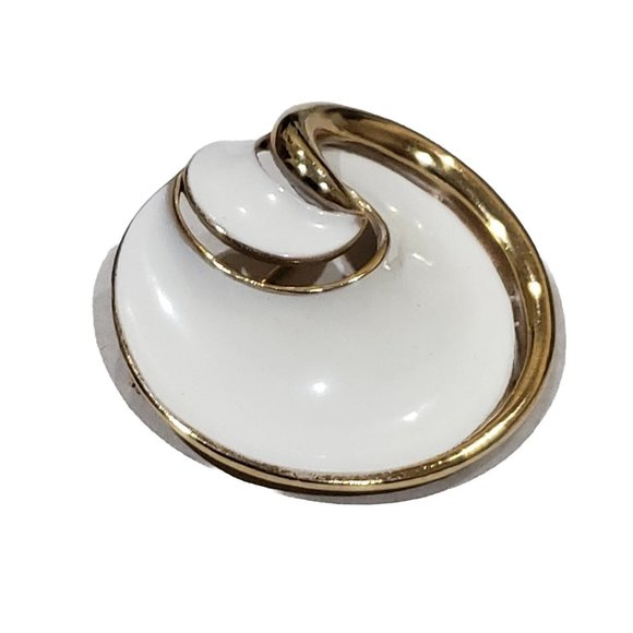 Vintage CROWN TRIFARI White Enamel Gold Tone Pin - Picture 3 of 8